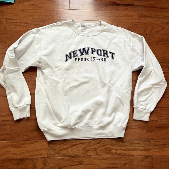 Comfort Colors Tops - Newport Rhode Island White and Navy Blue Crew Neck Sweatshirt Size Large